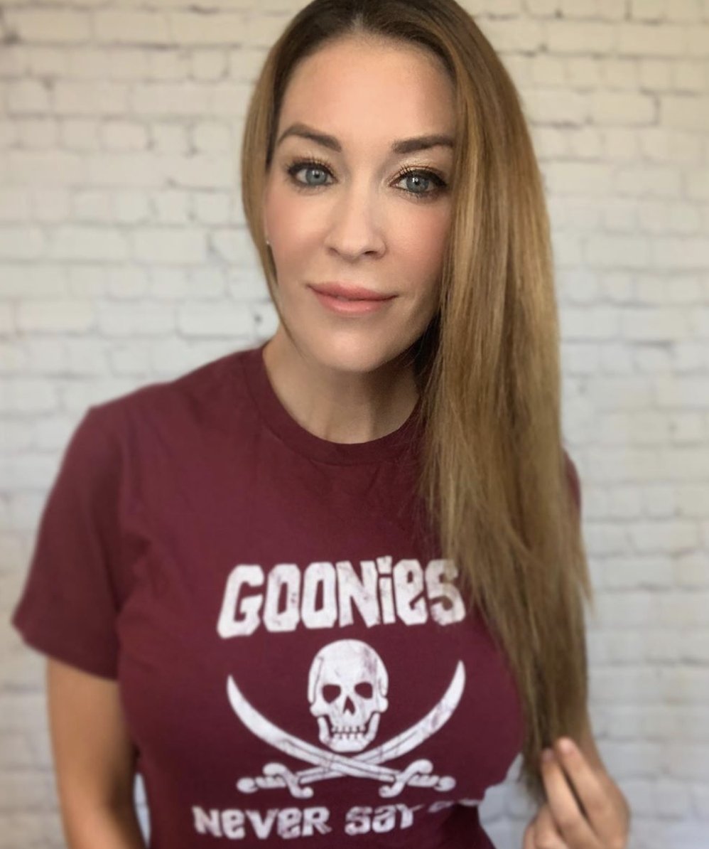 Goonies Never Say Die Adult Unisex T-Shirt - Twisted Gorilla